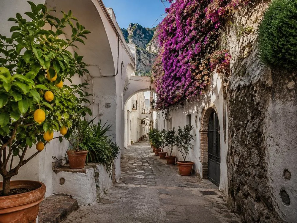 Capri, dove di solito si trascorrono le tre o quattro ore a terra